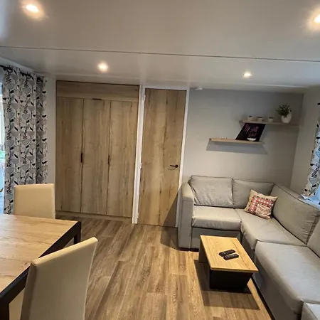 Kemping Mobil De 44m2